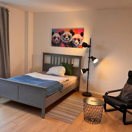 Fc-apartmenthaus Mit Grossem Garten Und Pkw Stellflaechen * Falkensee