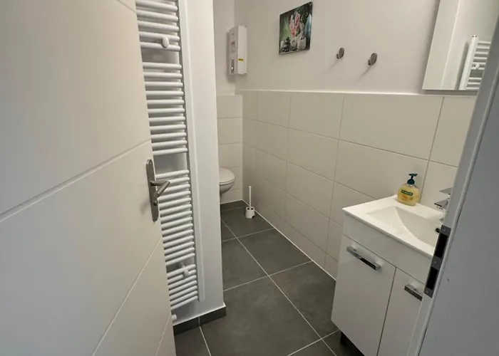 아파트 Fc-apartmenthaus Mit Grossem Garten Und Pkw Stellflaechen