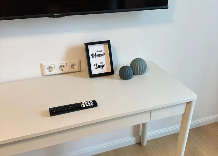 Fc-apartmenthaus Mit Grossem Garten Und Pkw Stellflaechen * فالكنزيه