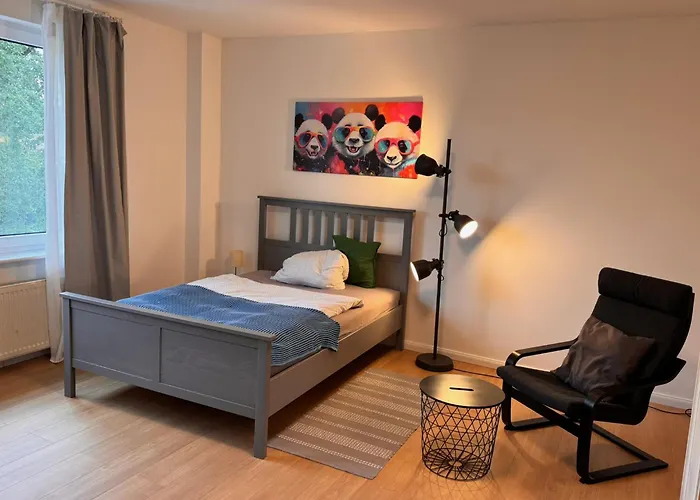 Fc-apartmenthaus Mit Grossem Garten Und Pkw Stellflaechen * 팔켄제